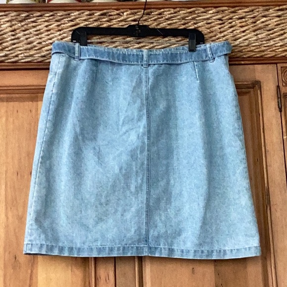 🦋Basic Editions Just So Fun & Awesome Size 18 Denim Skirt Wardrobe Must Have 🦋 - Picture 5 of 11